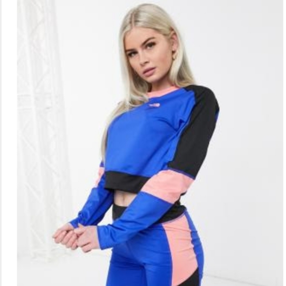 The North Face 90 Extreme Blue and Coral Long Sleeve Top